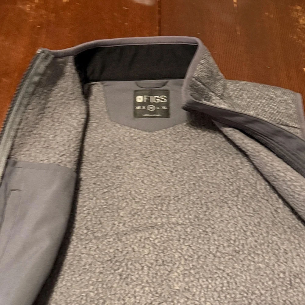 Figs Women's Heather Gray On Shift Knit Sleeveless Zip Vest